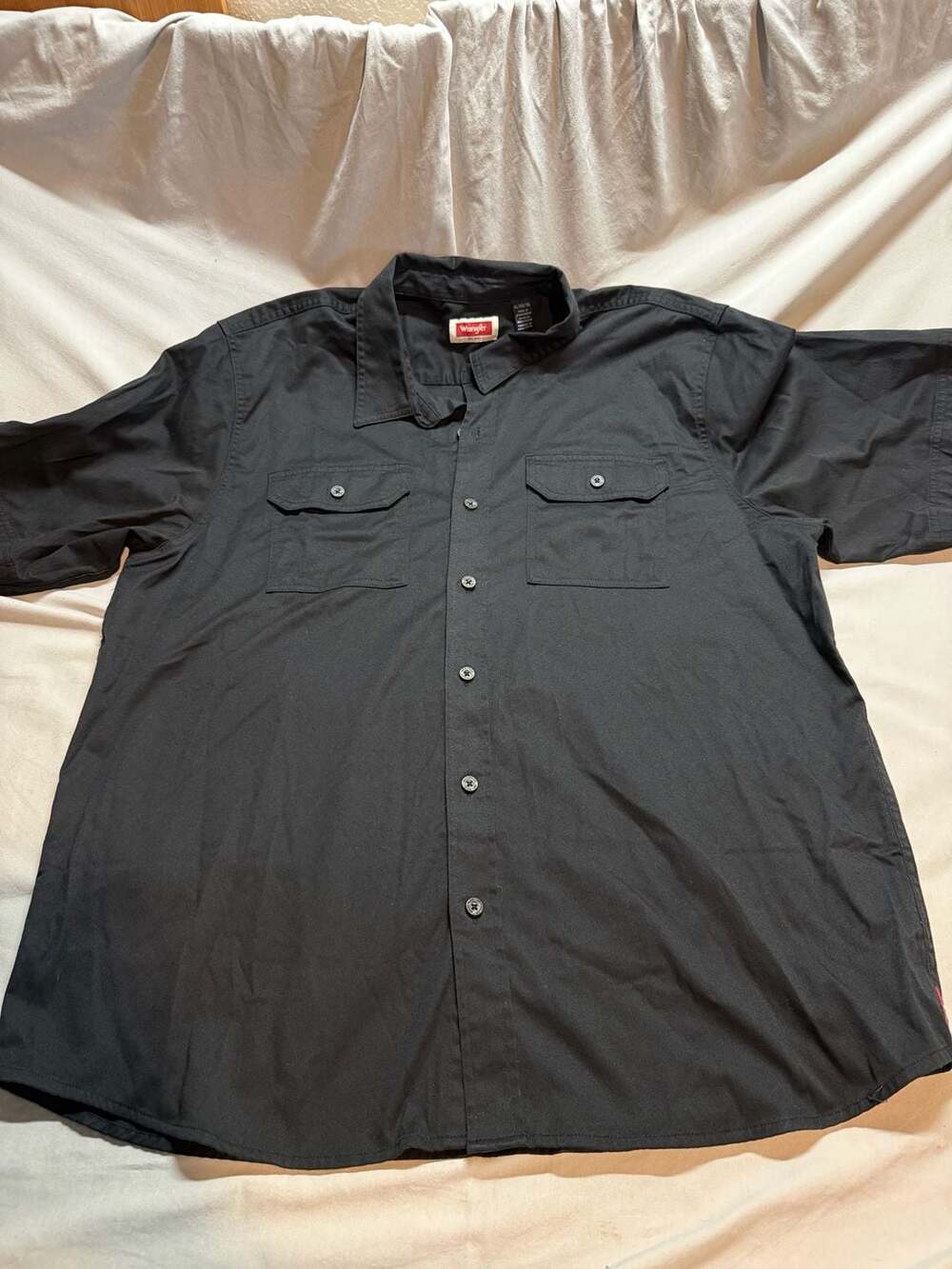 Wrangler Men's Short Sleeve Comfort Stretch Woven Button-Up Shirt